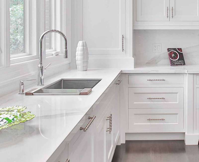 Shaker-Style-Kitchens-Tile